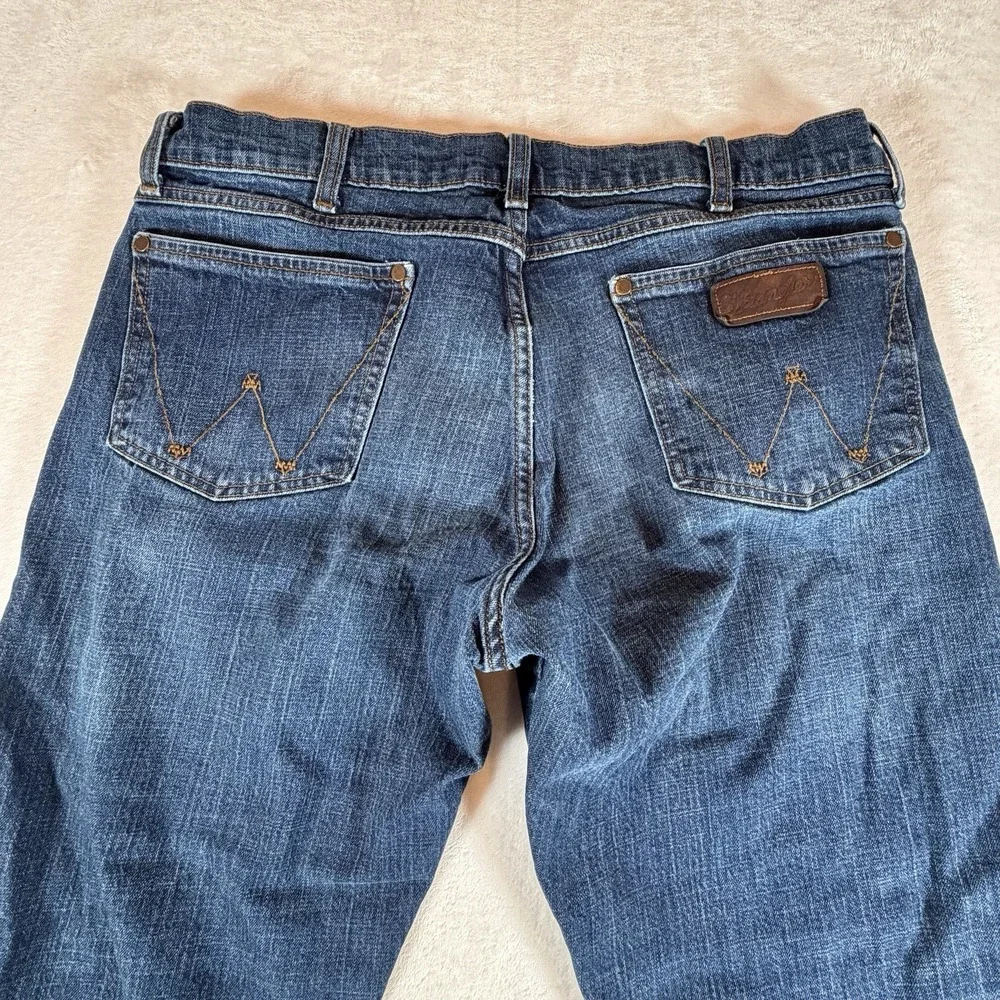 Wrangler Retro Relaxed Boot Cut Jeans Men's 38 x 30 Blue Denim Cowboy Western‎